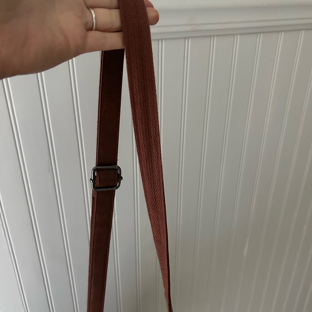Chic Saddle Brown Faux Leather Slouchy Shoulder Bag Adjustable - Picture 5 of 13